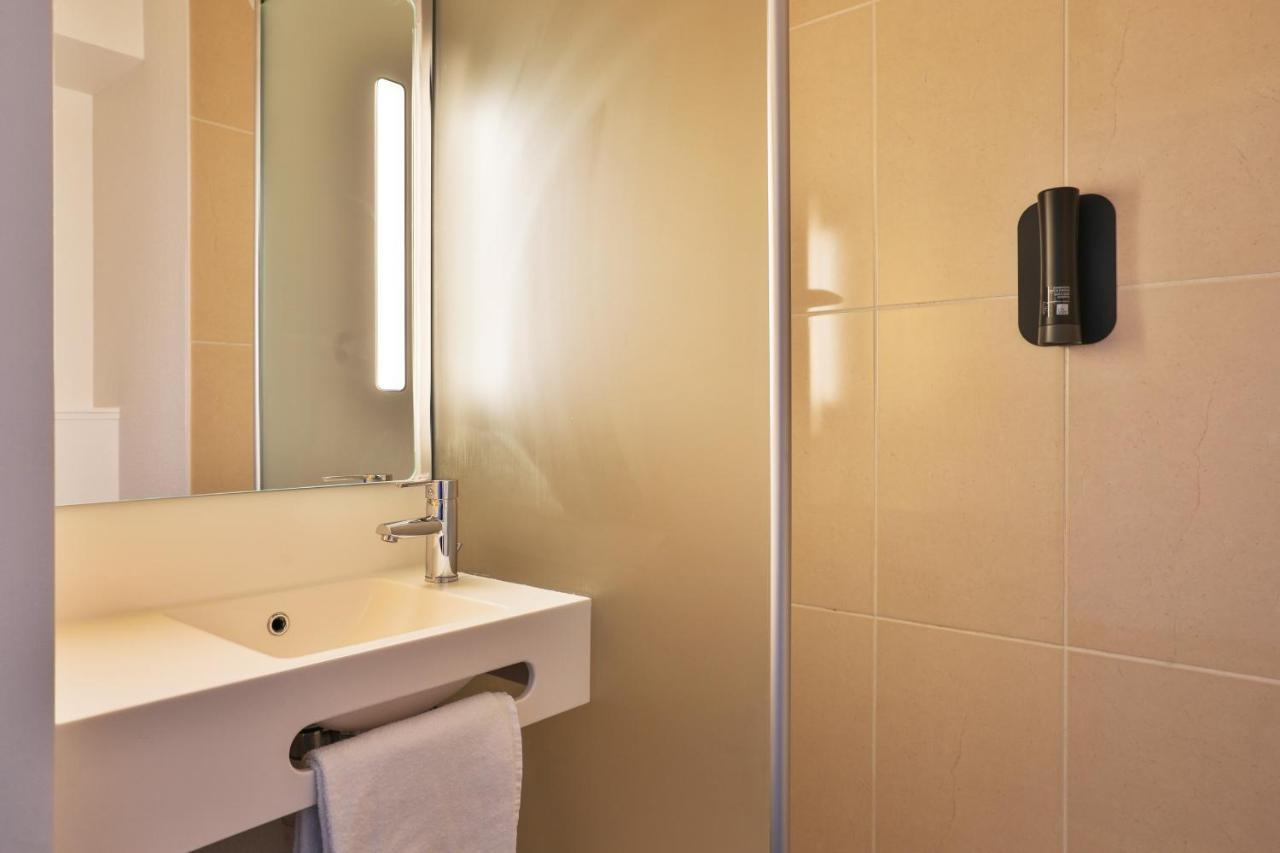 B&B Hotel La Roche-Sur-Yon Mouilleron-le-Captif ภายนอก รูปภาพ